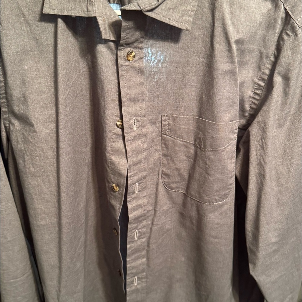 Old Navy Gray Dress Shirt with Textured Fabric and Pointed Collar